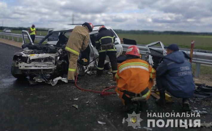 Автівка, водій якої спричинив смертельну ДТП, належить екснардепу з Кропивницького