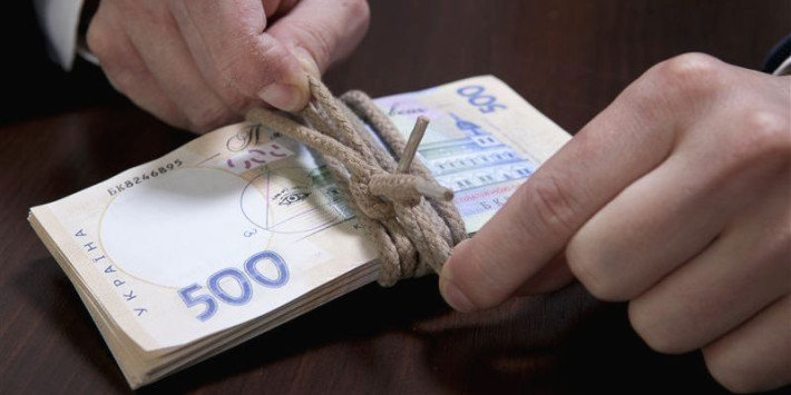 На Черкащині підприємець вимагав 250 тис. грн від колишньої працівниці