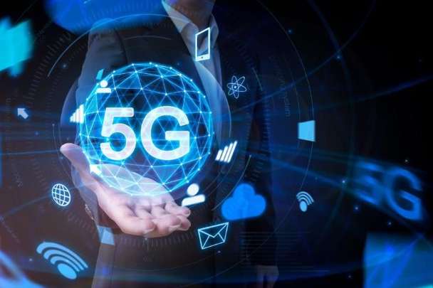 Черкащанка вимагає заборонити впровадження 5G-зв’язку у місті