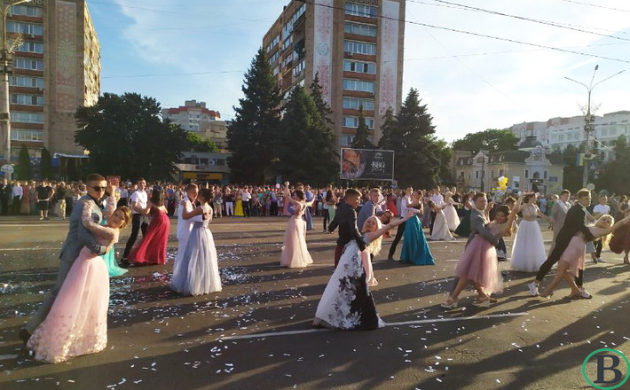 “Проведення випускного вечора у Черкасах залежить від епідеміологічної ситуації в місті”, – Сергій Воронов