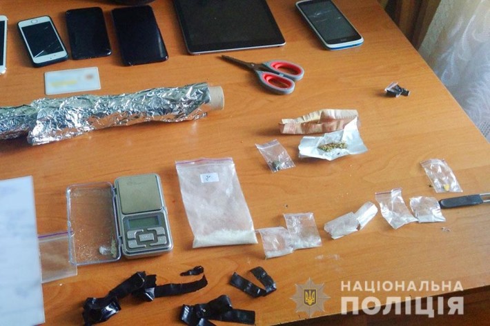 На Черкащині припинено діяльність Інтернет-магазину з продажу наркотиків