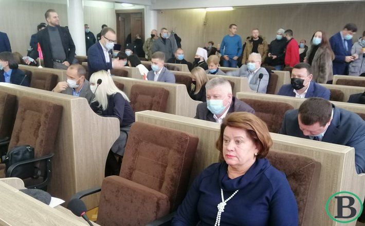 На сесії нового скликання обрали секретаріат та лічильну комісію