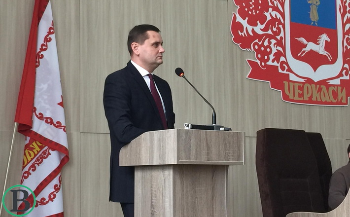 Черкаська міська рада відтепер із новим секретарем