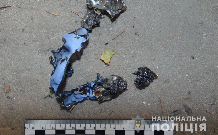 П’яний черкащанин зірвав із адмінбудівлі прапор та спалив його