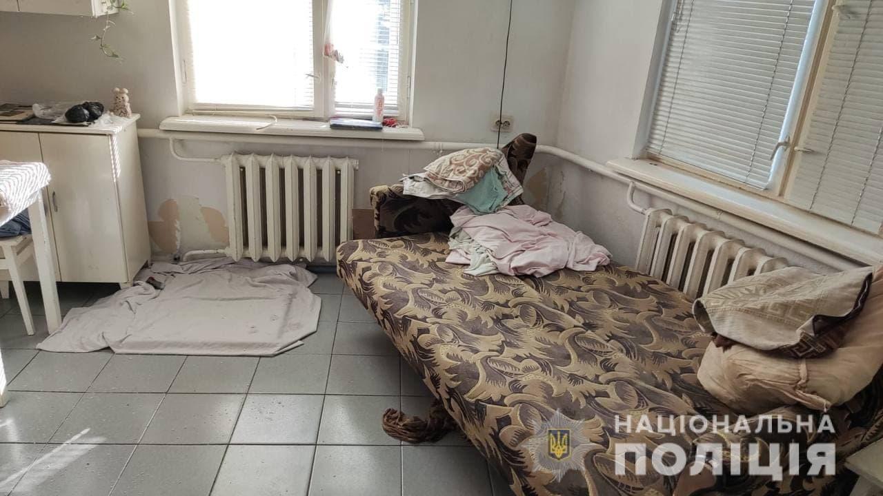 Поліцейські Черкас оголосили підозру жінці, яка залишила дитину в небезпеці