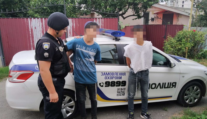 Двоє іноземців намагались пограбувати будівлю