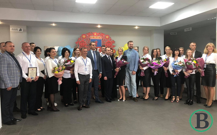 У Черкасах нагородили працівників ЦНАПу