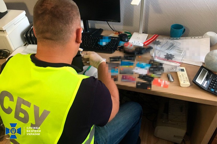 Заробили близько 5 млн грн на Covid-довідках: СБУ викрила групу фальсифікаторів