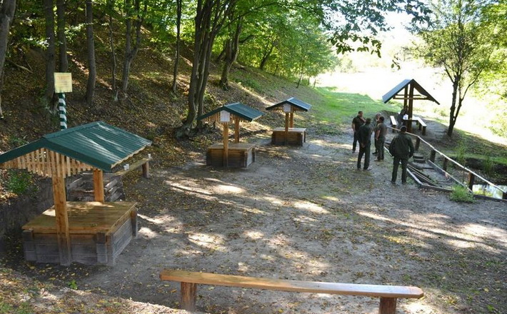 «Три криниці» відновили смілянські лісівники