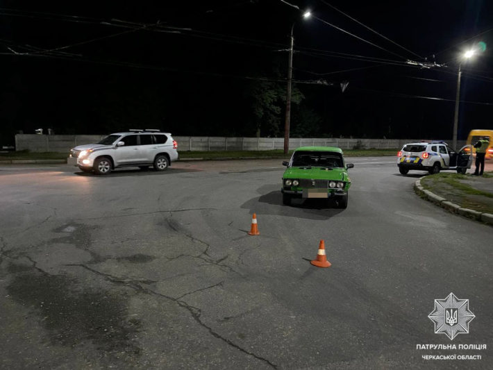 Сів п’яним за кермо авто, яке перебуває у розшуку: у Черкасах затримли винуватця ДТП
