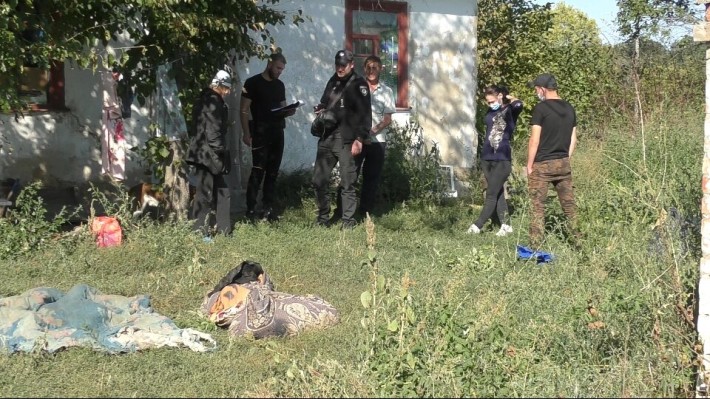 Забив до смерті і кинув тіло в погріб: на Тальнівщині розслідують убивство (ВІДЕО)