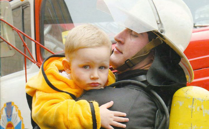 Фото черкаського рятувальника помістили на пам’ятну монету