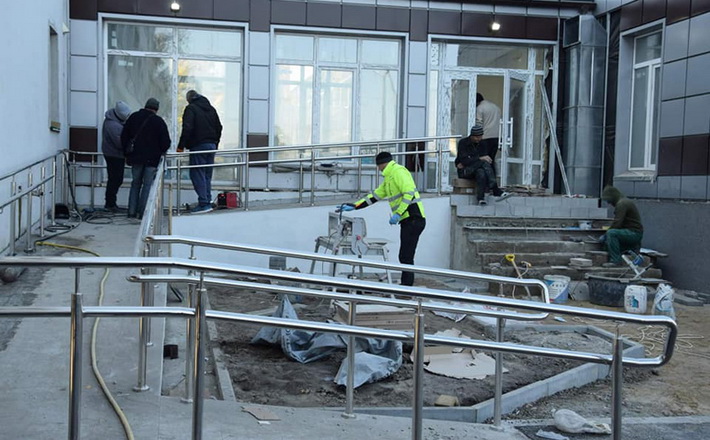 У золотоніській гімназії триває #ВеликеБудівництво басейну