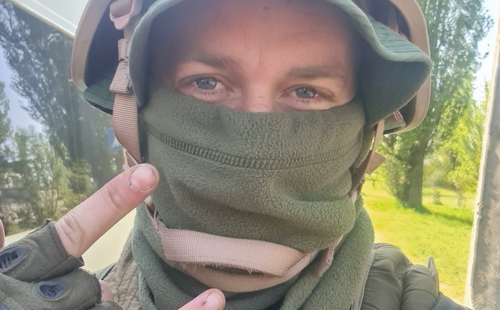 «Кожне слово впливає на багатьох людей, будь-яка помилка зараз може коштувати життів», – інтерв’ю черкаського журналіста, який став на захист країни (ВІДЕО)