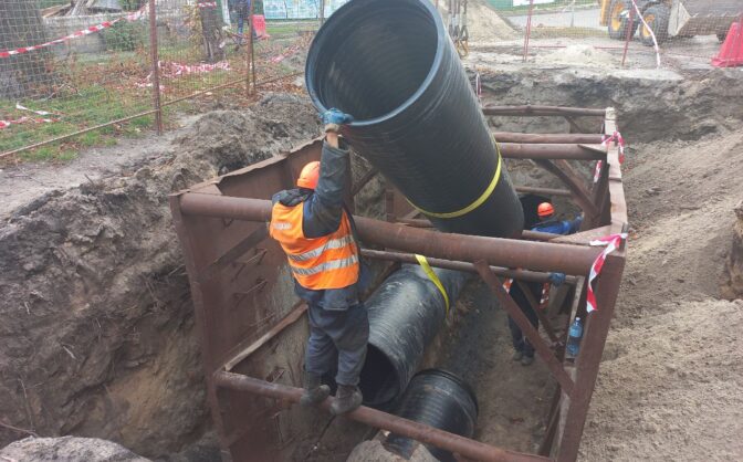 Ремонт колектора в центрі Черкас буде тривати ще щонайменше 10 днів (ФОТО)