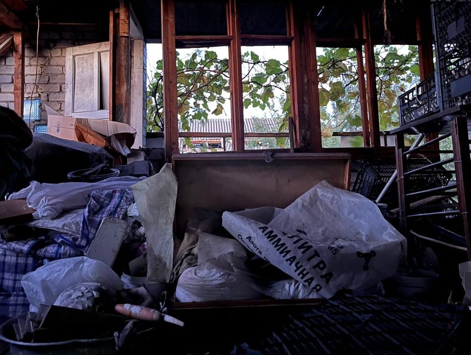 Від вибухової хвилі постраждав будинок  студентки з Черкас (ФОТО)