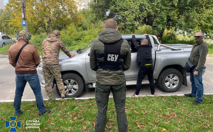 Вивозили ухилянтів за кордон: правоохоронці Черкащини викрили нову схему