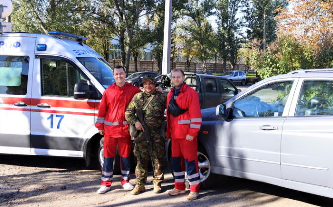 Медики Черкащини передали ще одну автівку для потреб ЗСУ