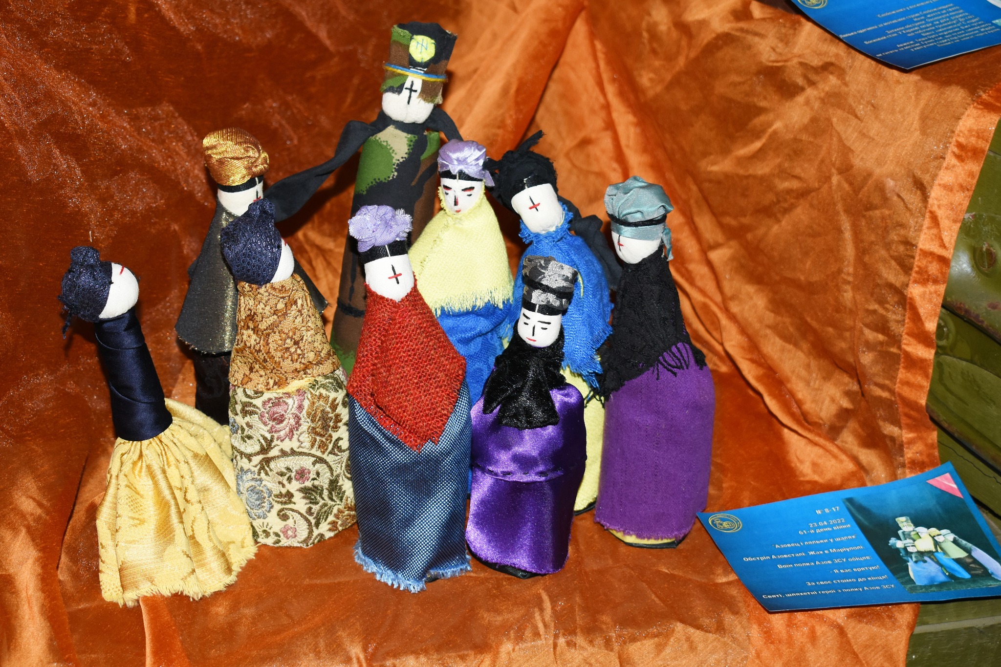 У Черкасах презентують виставку евакуйованих ляльок з Харкова (АНОНС)