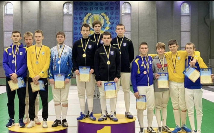 Черкаські фехтувальники вибороли 13 медалей на чемпіонаті України