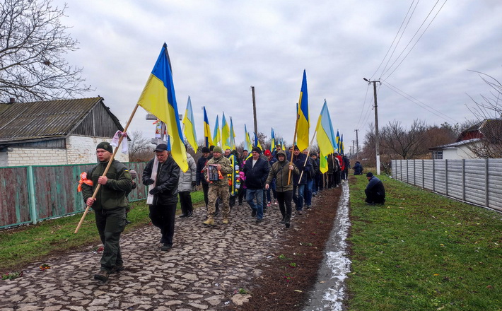 У лікарні Дніпра помер від важких поранень черкаський захисник України