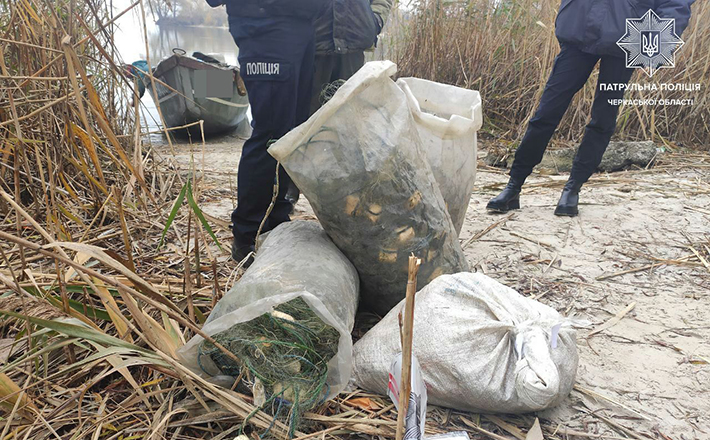 Збиток на суму понад 150 тисяч гривень: черкаські правоохоронці знову виявили незаконний вилов риби