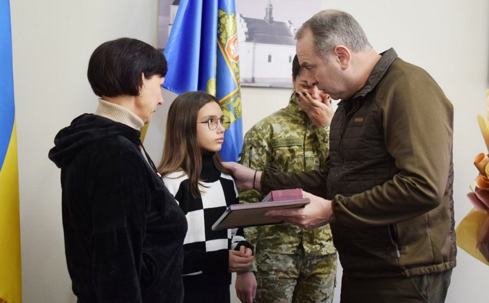 Родинам загиблих прикордонників з Черкащини передали відзнаки (ФОТО)