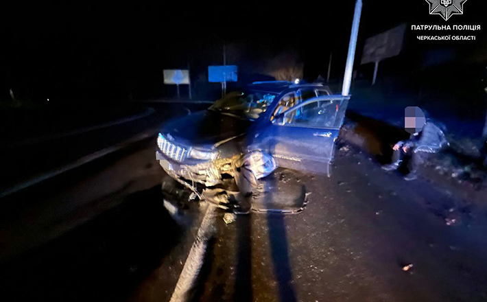 У Черкасах 18-річний водій без прав скоїв ДТП