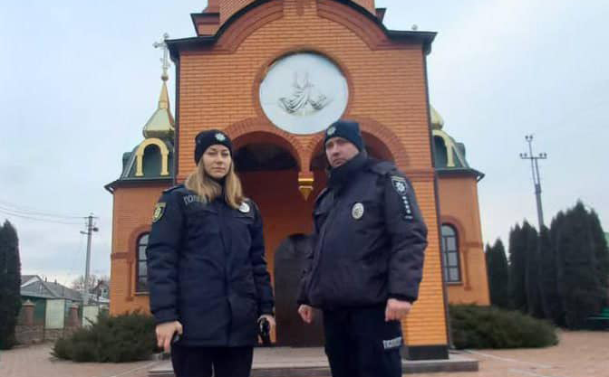 Близько 200 поліцейських чергують біля храмів на Черкащині