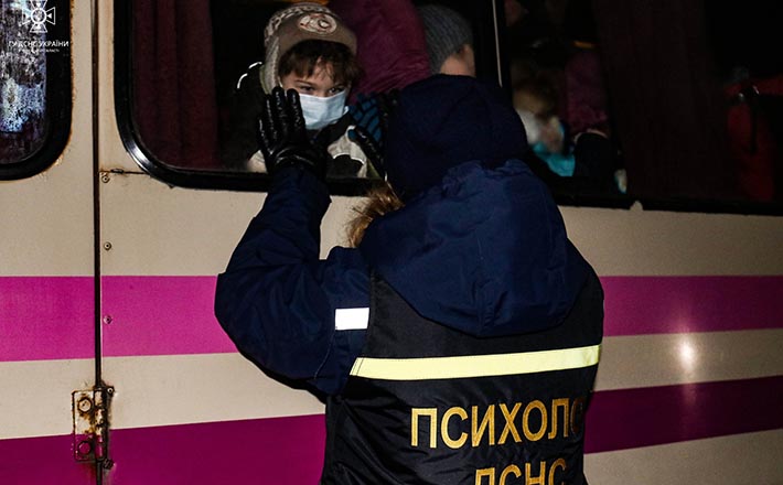 На Черкащині зустріли ще один евакуаційний потяг з Донеччини (ВІДЕО, ФОТО)