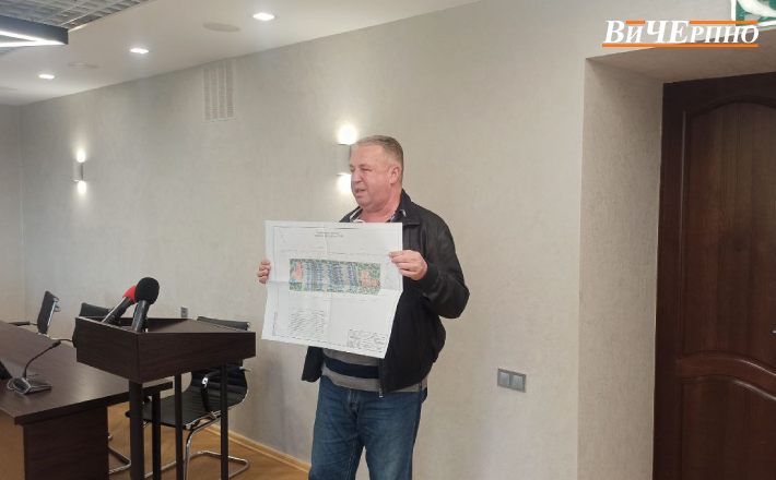 “Я прошу вибачення у жителів Черкас”: на засідання виконкому завітав підрядник, відповідальний за вирубку дерев