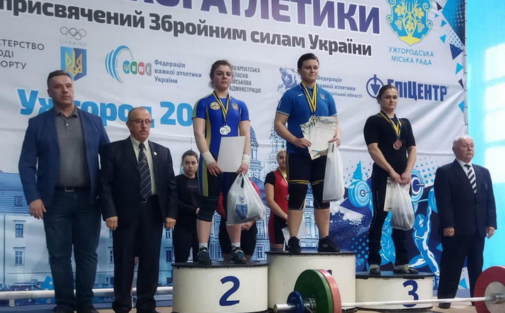 Черкаські важкоатлети вибороли нагороди Кубка України