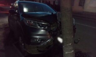 У Золотоноші п’яний водій в’їхав в електроопору