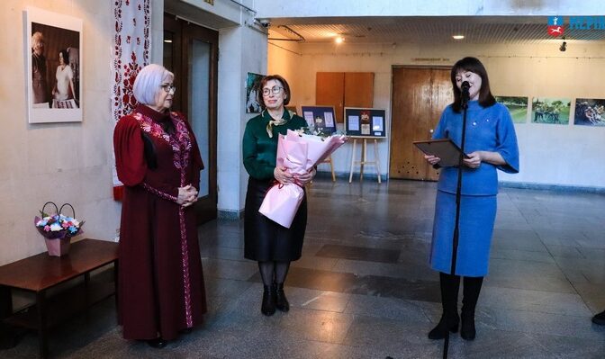 Мистецький проєкт Олександри Теліженко відкрився в Черкасах (ФОТО)