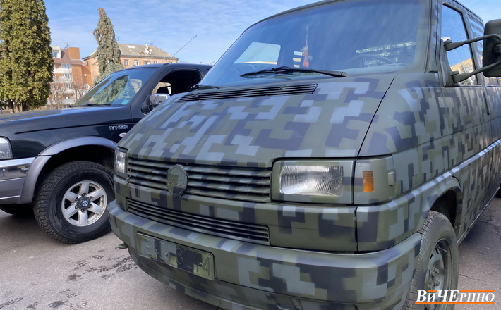 На лінію фронту поїхали ще три автівки від черкащан (ВІДЕО, ФОТО)