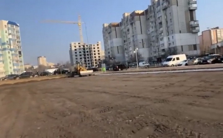 У одному з мікрорайонів Черкас створюють комунальну парковку