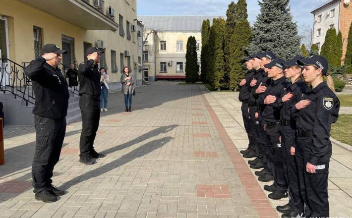У Черкасах молоді поліціянти урочисто склали Присягу на вірність народові України (ФОТО)