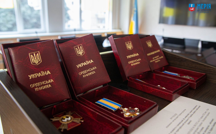 Родинам загиблих на війні черкащан вручили державні нагороди