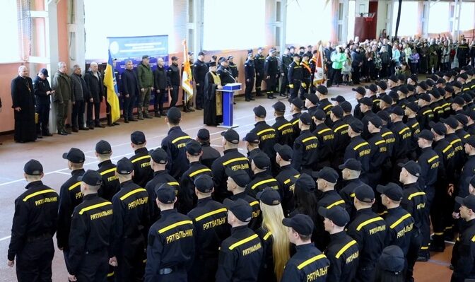 Майже 300 черкащан поповнили лави Державної служби України з надзвичайних ситуацій (ФОТО)