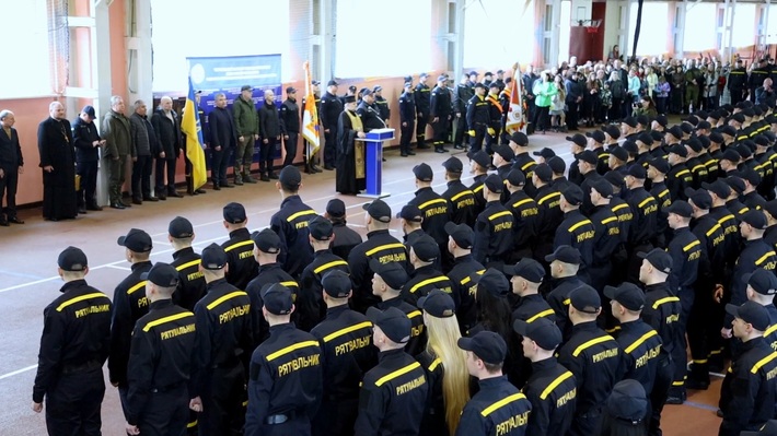 Майже 300 черкащан поповнили лави Державної служби України з надзвичайних ситуацій (ФОТО)