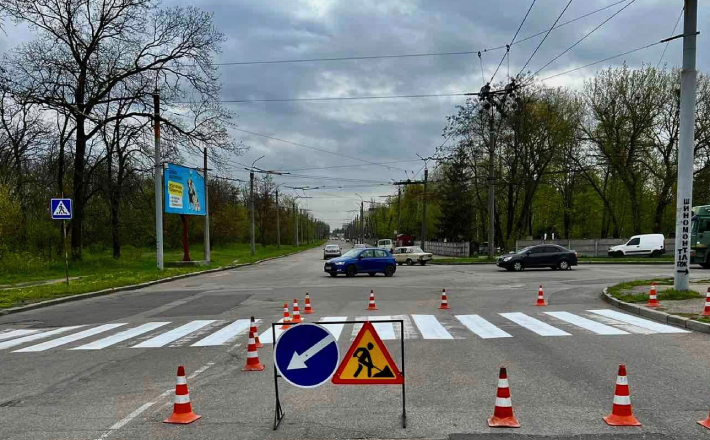 Відновлювати дорожню розмітку розпочали на дорогах Черкас