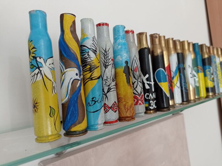 Черкащан запрошують на благодійну виставку розмальованих гільз