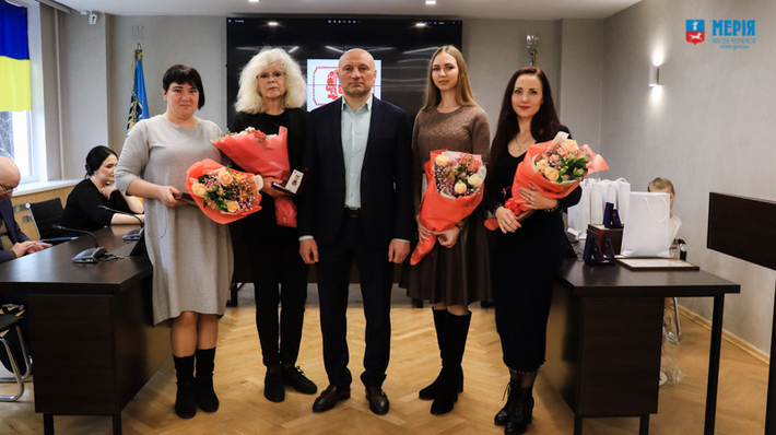 Працівників черкаських театрів відзначили нагородами