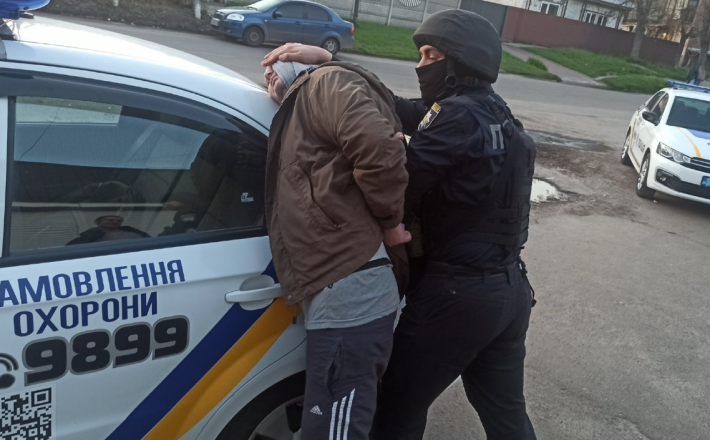 У Черкасах затримали чоловіка, який перебував у розшуку за крадіжки