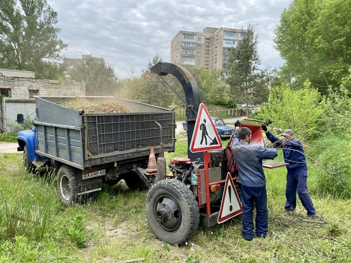 У Каневі продовжують роботи з благоустрою міста (ФОТО)