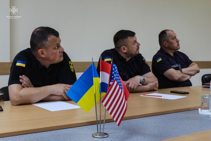 До черкаських рятувальників завітали представники американської компанії (ФОТО)