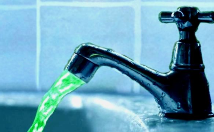 У Черкасах із кранів може потекти зелена вода