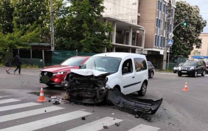 Під час ДТП у центрі Черкас травмувалися троє людей
