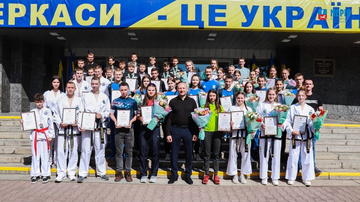 З нагоди Міжнародного дня захисту дітей у Черкасах відзначили юних спортсменів (ФОТО)