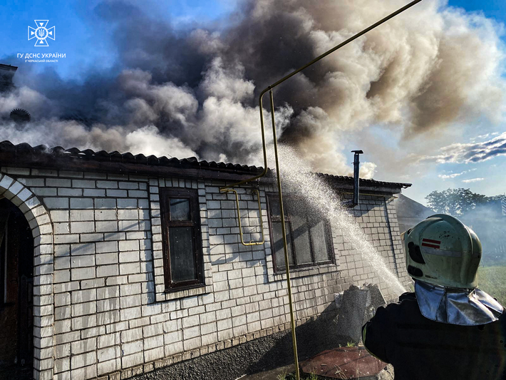 На Золотоніщині горів житловий будинок